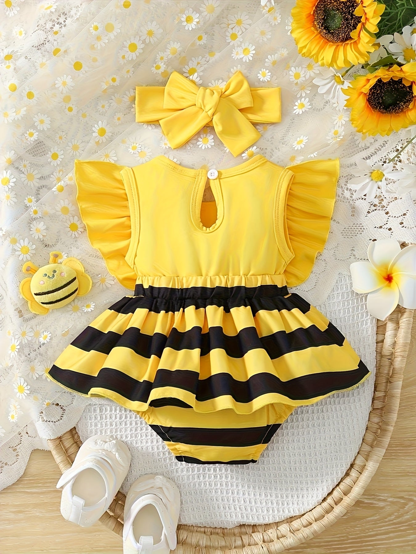 Newborn Baby Romper with Cute Bee Pattern, Ruffle Sleeves, Round Neck, Hair Accessory, Yellow and Black Stripes, Snap Crotch, Triangle Bodysuit, Perfect for Outdoor
