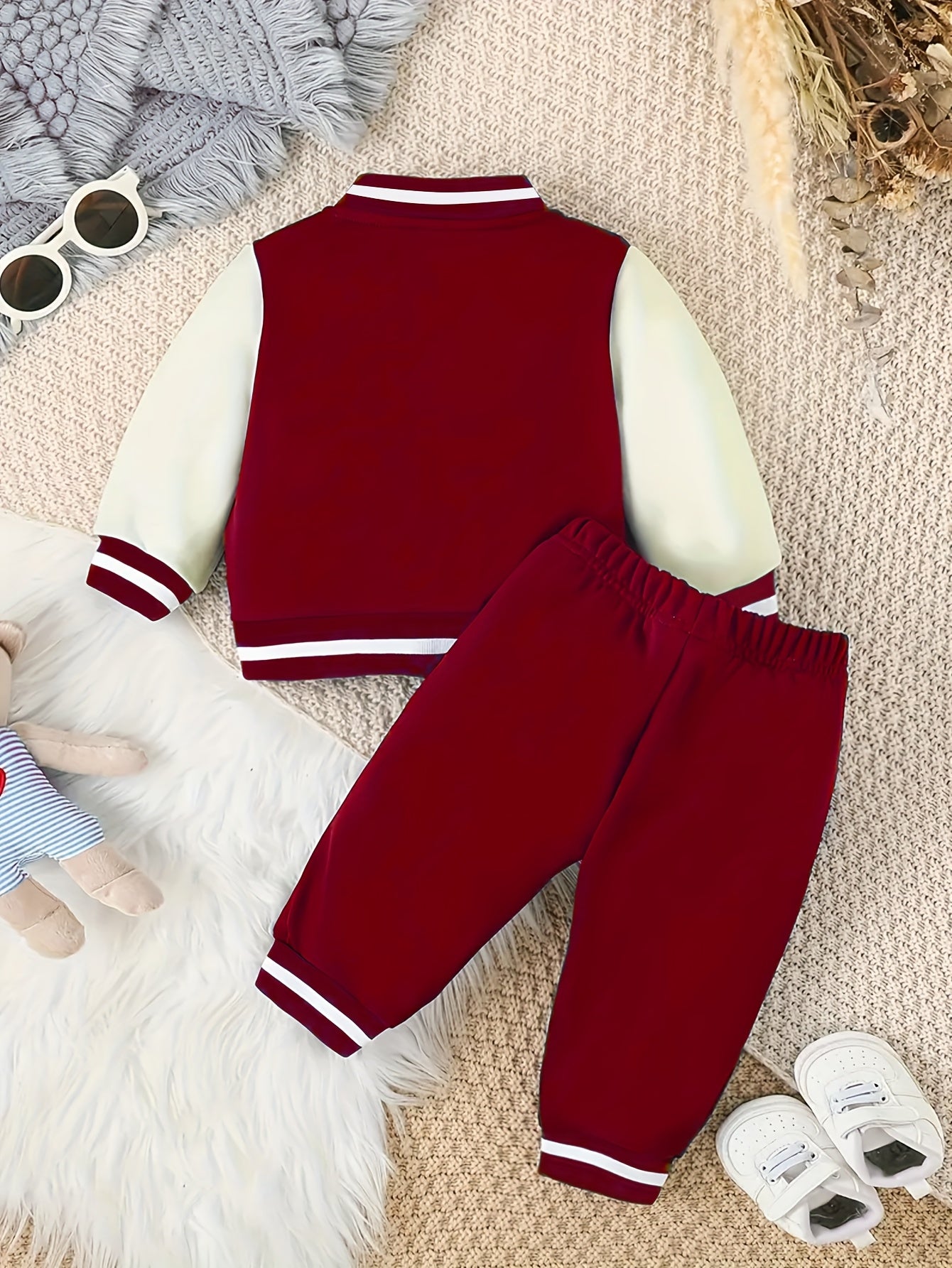 Girl's Cute Heart Pattern Baseball Collar Cardigan Ribbed Long Sleeve Jacket and Loose Comfortable Long Pants Autumn/Winter Children's 2pcs Set, Perfect for Outdoor