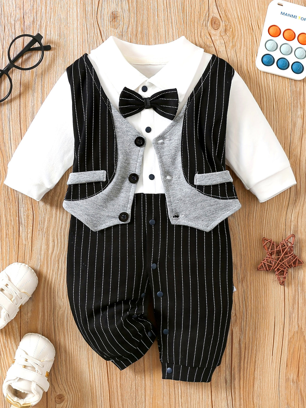 Spring and Autumn Striped Bodysuit for Baby Boys, One-Year-Old and Full Moon Crawling Outfit, Handsome Gentleman Newborn Long-Sleeved Onesie, Perfect for Outdoor