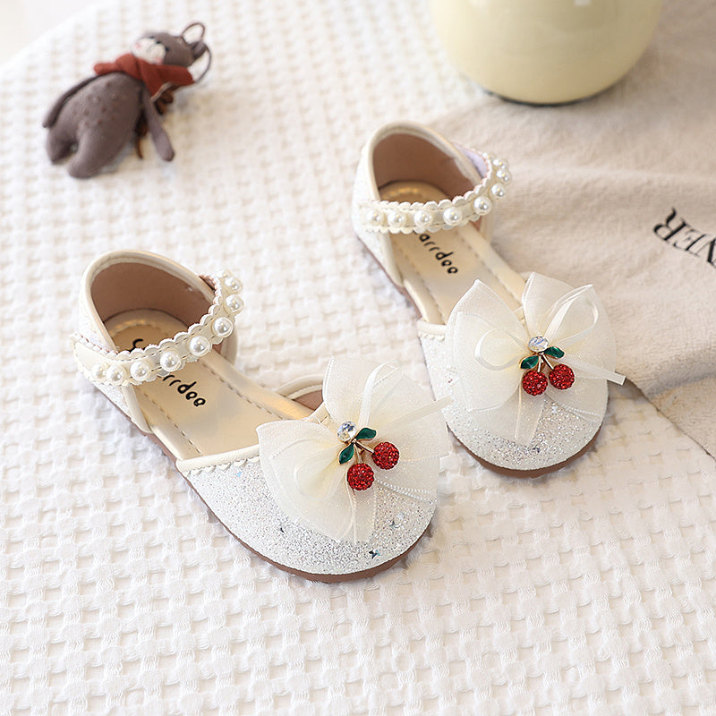 Girl's Flat Sandals with Cherry and Bow Decoration, Little Princess Sandals for Girls, Sweet Style with Closure, Soft Non-Slip Sole, Suitable for Summer Daily Wear with Dresses, Weddings, Banquets, and Performances