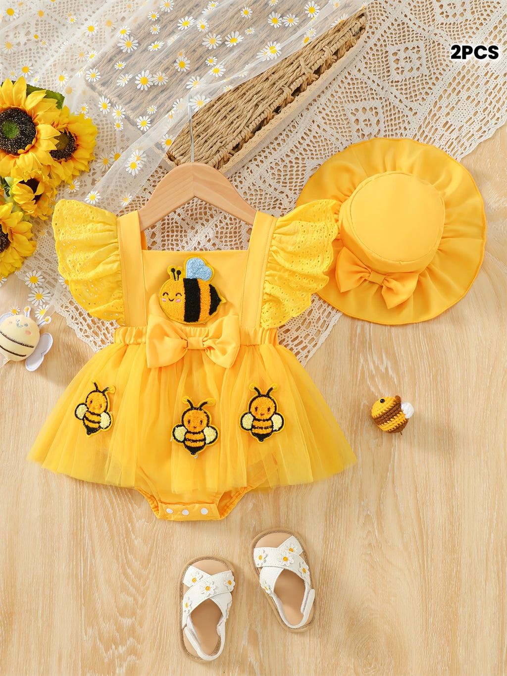 2pcs Summer Newborn Baby Girl Cute Cartoon Bee Bowknot Romper with Triangle Bodysuit & Matching Hat, Suitable for Outdoor Play, Perfect for Outdoor