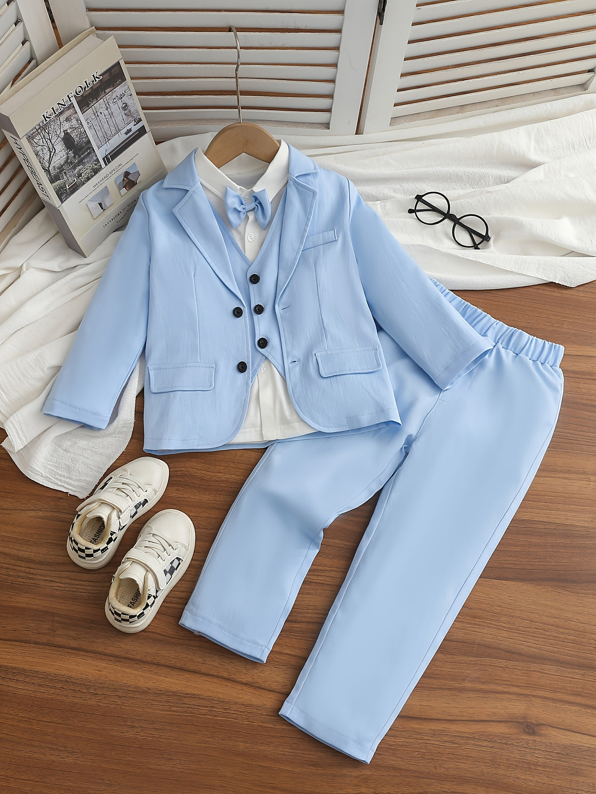 4pcs Young Boy Suit Set, Including Lapel Jacket, Light Blue Vest, Matching Bow Tie Shirt And Trousers, Suitable for Birthday Parties, Stage Performances, Daily Gentleman Outfits, Fall And Winter Clothes