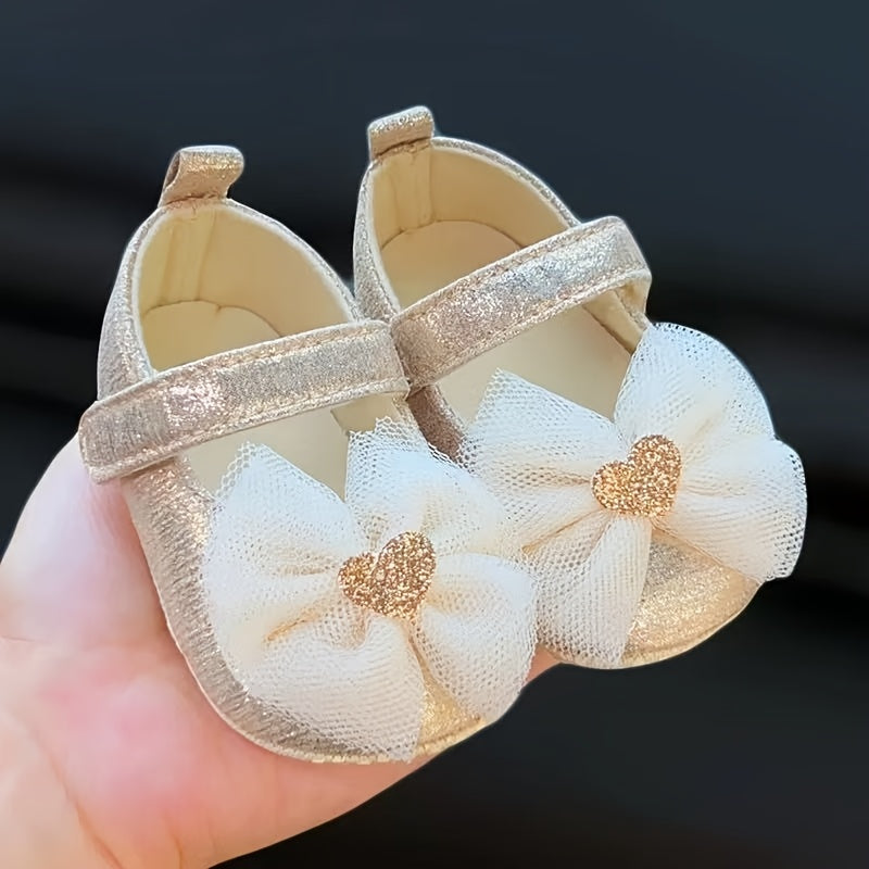 Spring/Autumn New Bow Heart Baby Casual Shoes, Fashionable Elegant Sweet Princess Shoes, Soft-Sole Newborn Children's Flat Walking Shoes