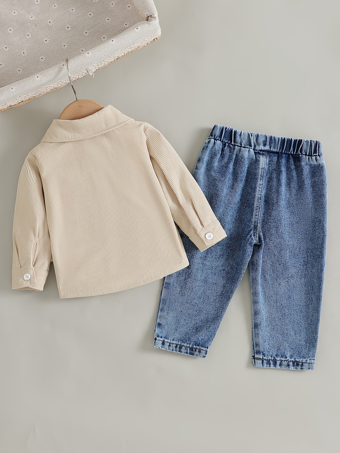 Boys' Autumn/Winter 2pcs Set: Lapel Shirt Jacket and Ripped Denim Long Pants, Loose Fit Casual Stylish Trendy Kids' Clothing, Perfect for Outdoor