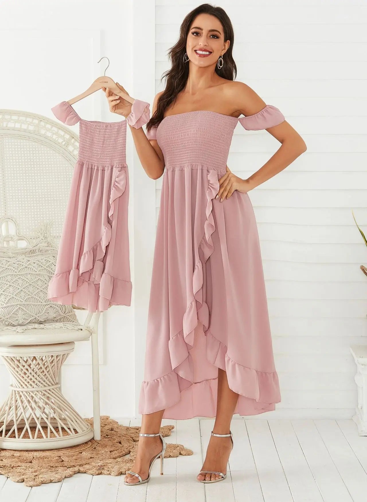 Mother and Daughter Matching Dress 2021 Summer Family Clothes Off Shoulder Short Sleeve Ruffle Dress Mommy and Me Dress Outfits