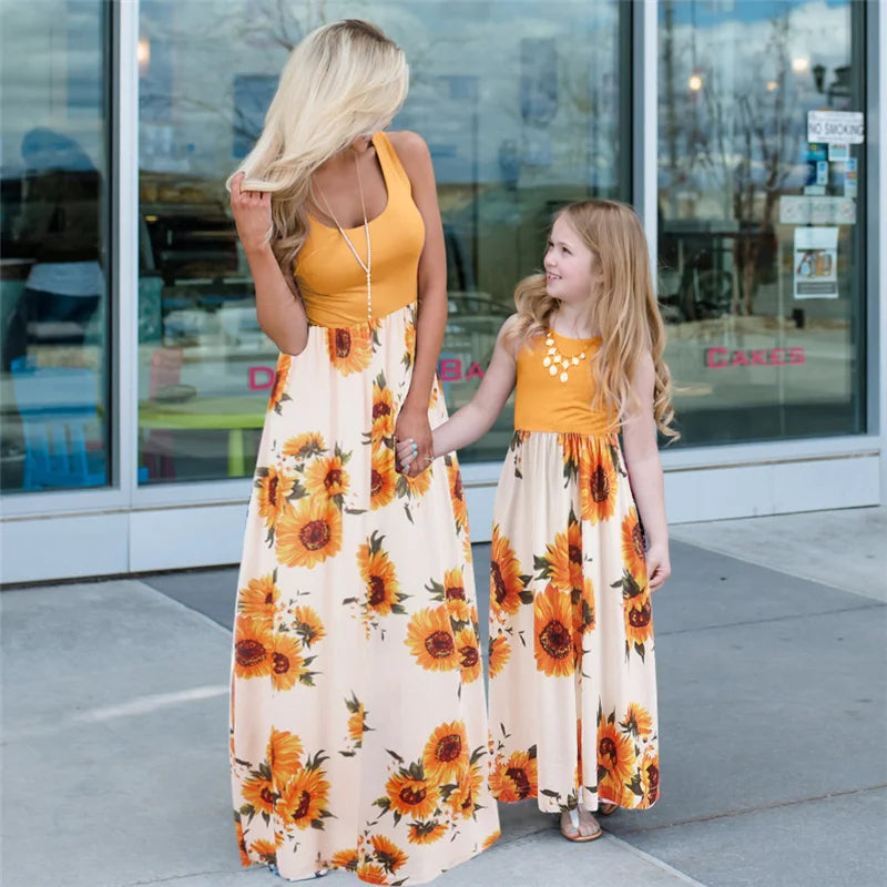 Mother Daughter Matching Dresses Family Sets Floral Fashion Woman Girls Long Dress Outfits Sleeveless Family Look Dress