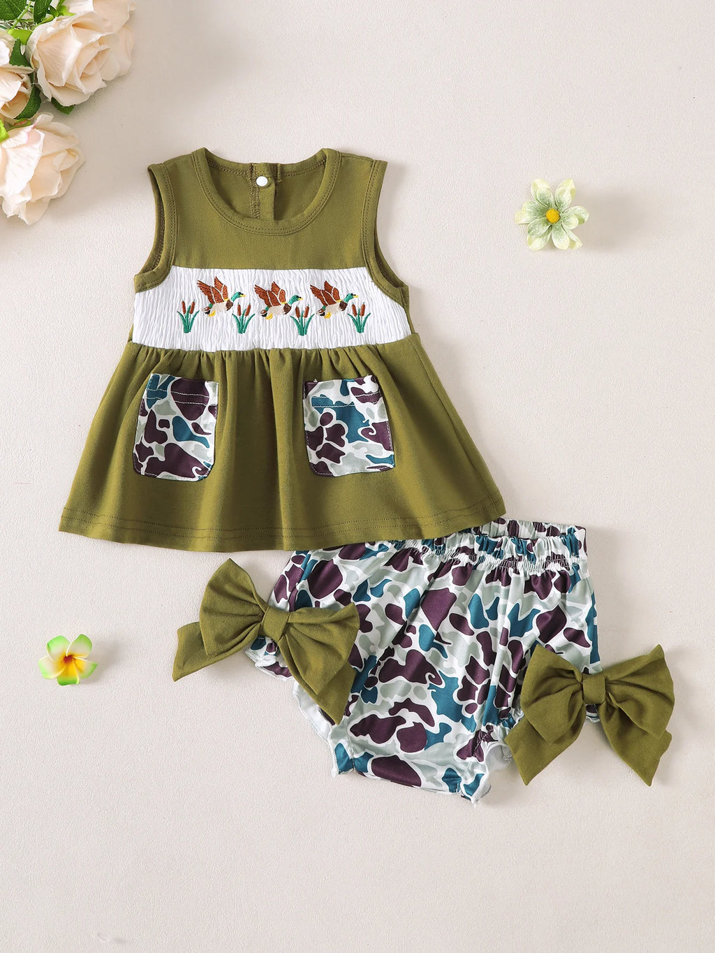 Baby Girl round Neck Sleeveless Duck Embroidered Pattern Shorts Set Infant Clothing Toddler Outfit Baby Girl's Summer Dress