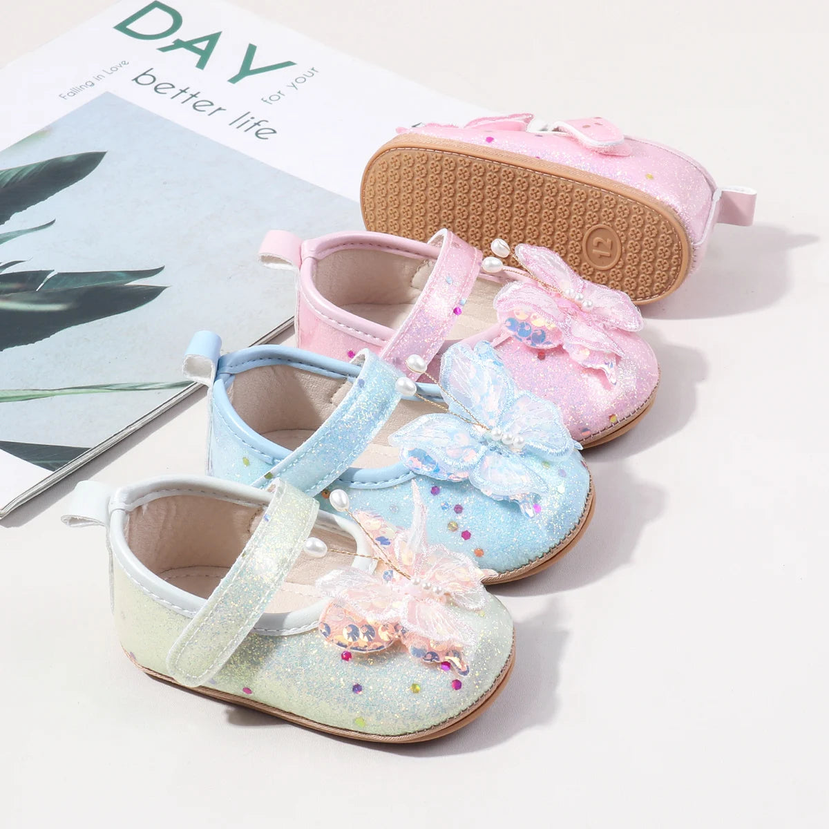 Girls' Summer sSandals 2025 New Style Children's Anti-Slip Soft Sole Infant Toddler Princess Shoes For Little Girls BXC5151