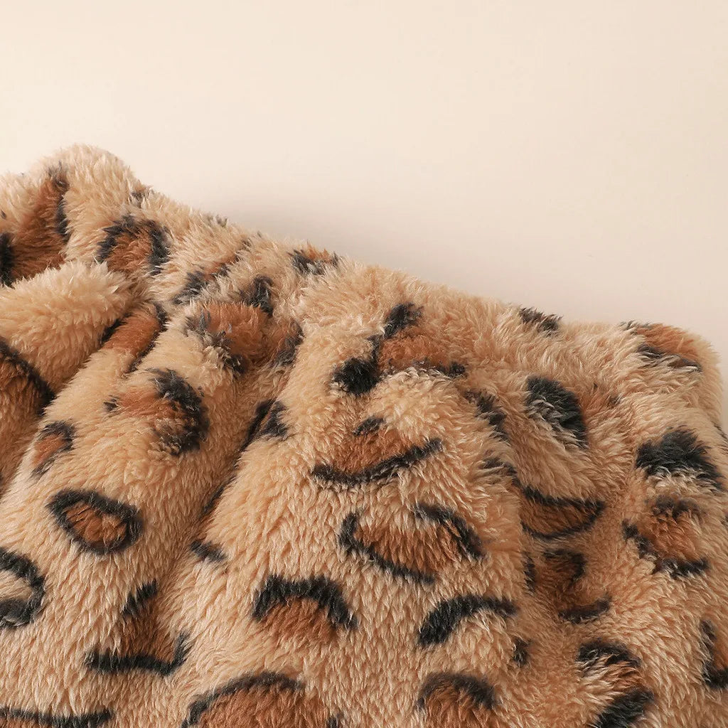 3Pcs Baby Girl Autumn Fashion Set Plush Leopard print Top+Skirt+Hat Autumn/Winter Set Suitable for Cute Baby Girls 0-3 Years Old