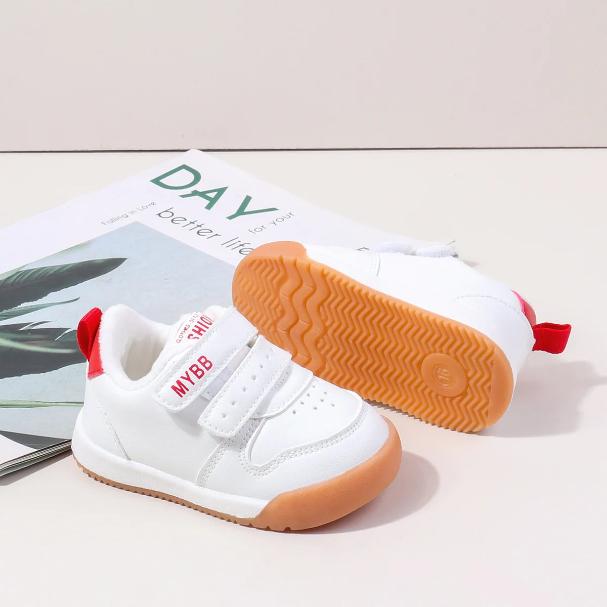 Winter Trendy New Baby Walking Shoes For Boys And Girls Small Children Anti-Slip Soft Sole White Sneakers