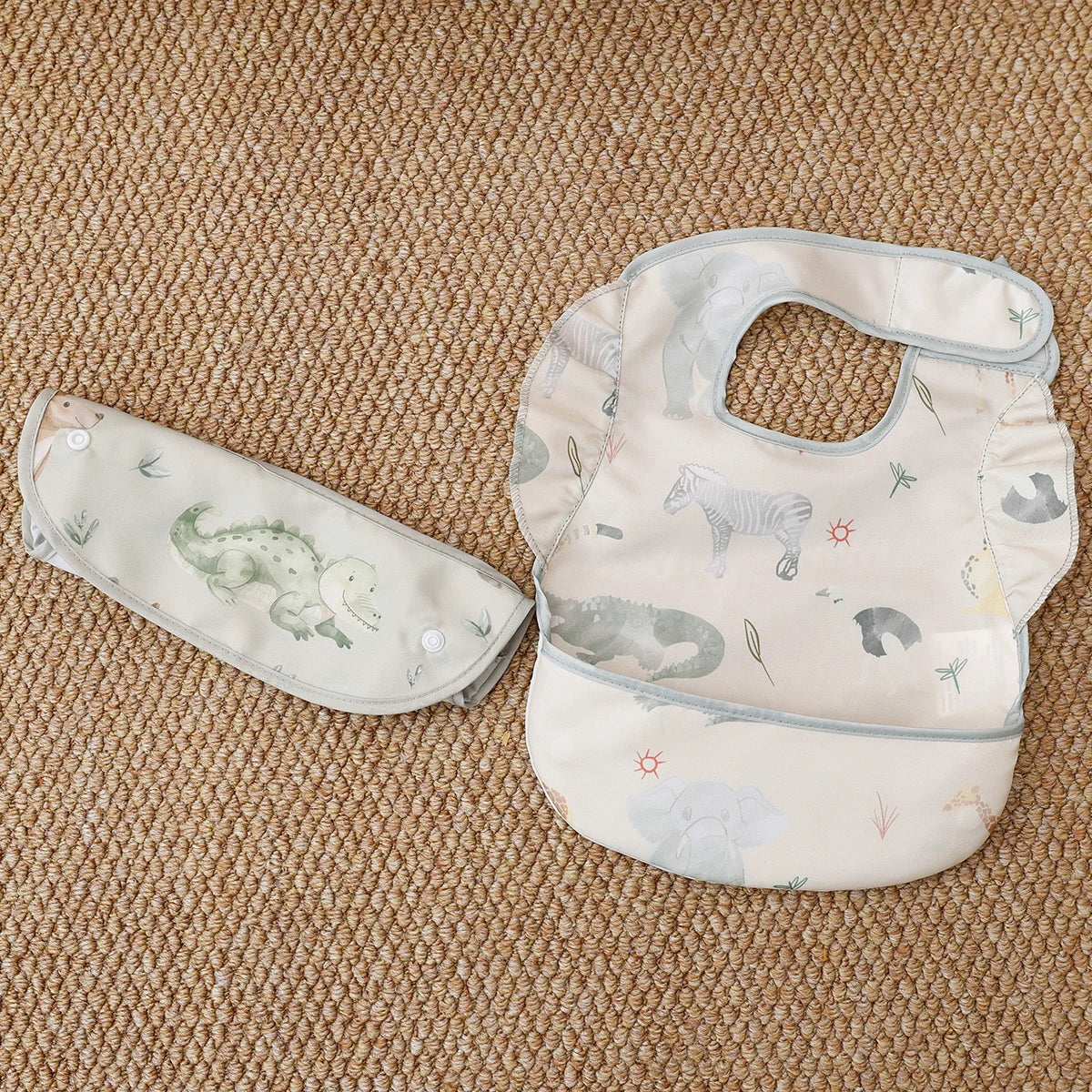 2Pcs/Set Waterproof Baby Bibs,Lively and Adorable Shoulder Design Sleeveless Smock Feeding Bib Apron