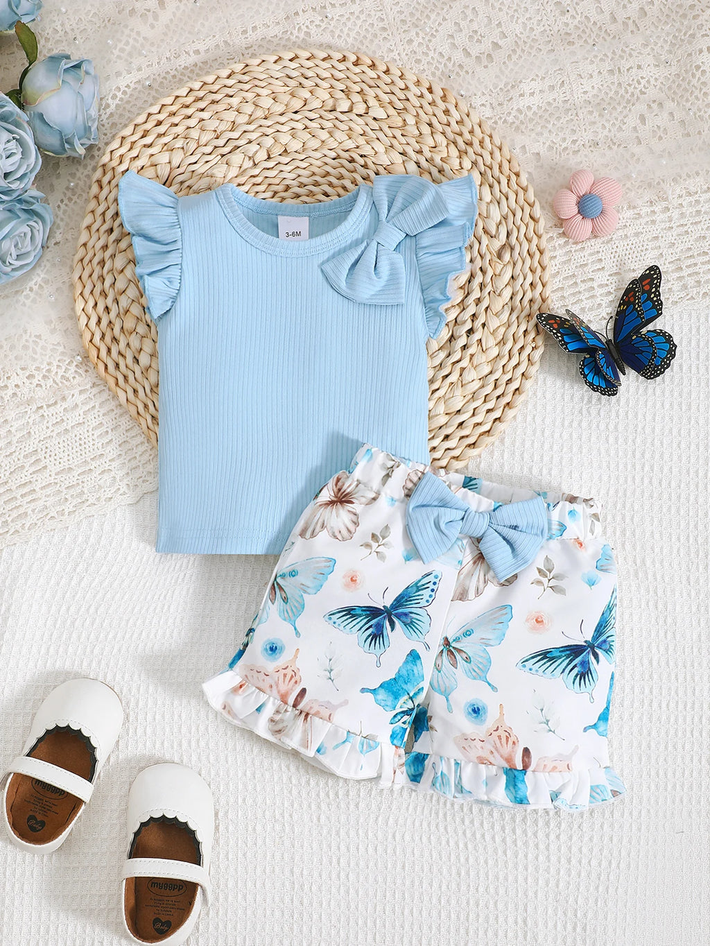 Sweet Two-Piece Set for Baby Girls, Featuring a Ruffled Lace Bow Round-Neck Pullover, Soft Ribbed Tank Top + Butterfly Floral Print & Bow Lace Shorts, Suitable for Casual Outdoor Activities, Spring and Summer