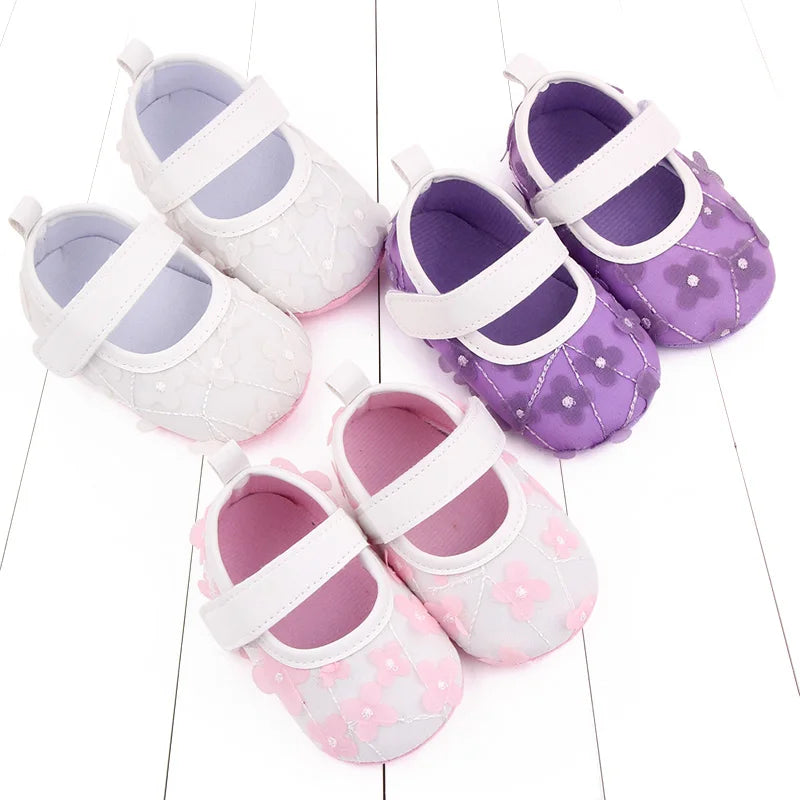 New Style Baby Girls First Walking Shoes Model 2025 Non Slip Polyurethane Sole Indoor Outdoor 0-18 Months Three Colors