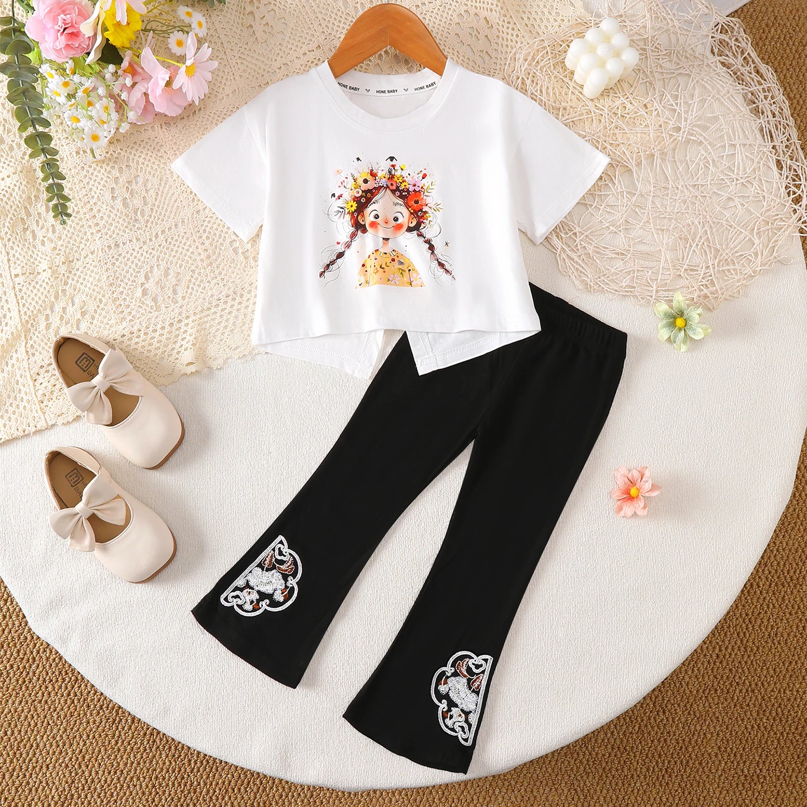 Children's Girls' Tops with Round neck, Cartoon Little girl Short sleeves, suitable for 1-7 Years old Girls' Casual Sets