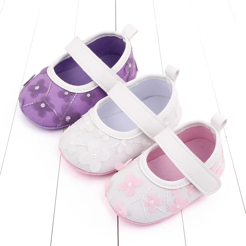 New Style Baby Girls First Walking Shoes Model 2025 Non Slip Polyurethane Sole Indoor Outdoor 0-18 Months Three Colors