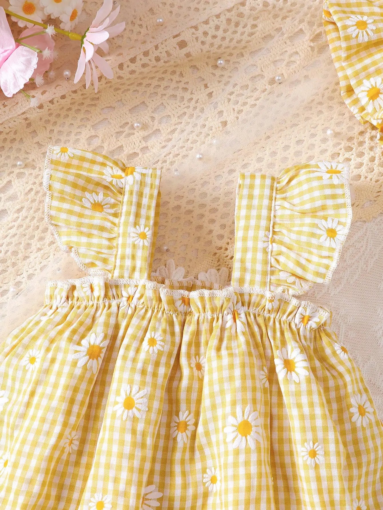 Summer Thin Casual Comfortable Cute Baby Girl Outfit Baby Girl Dress with Plaid Daisy Pattern Ruffle Strap Romper Dress + Hat Set
