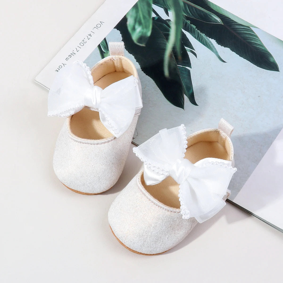 Spring And Autumn 0-18 Months Newborns Wearing Outward Walking Shoes With Durable Soft Sole And Non Slip Princess Shoes