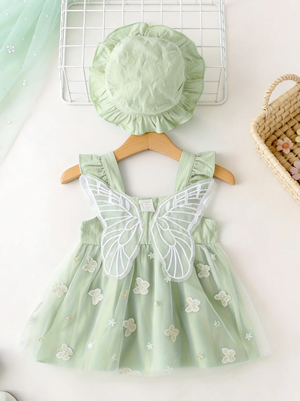 Baby girl bow green flying sleeve mesh fresh girl suspender princess dress two-piece set spring and summer dress
