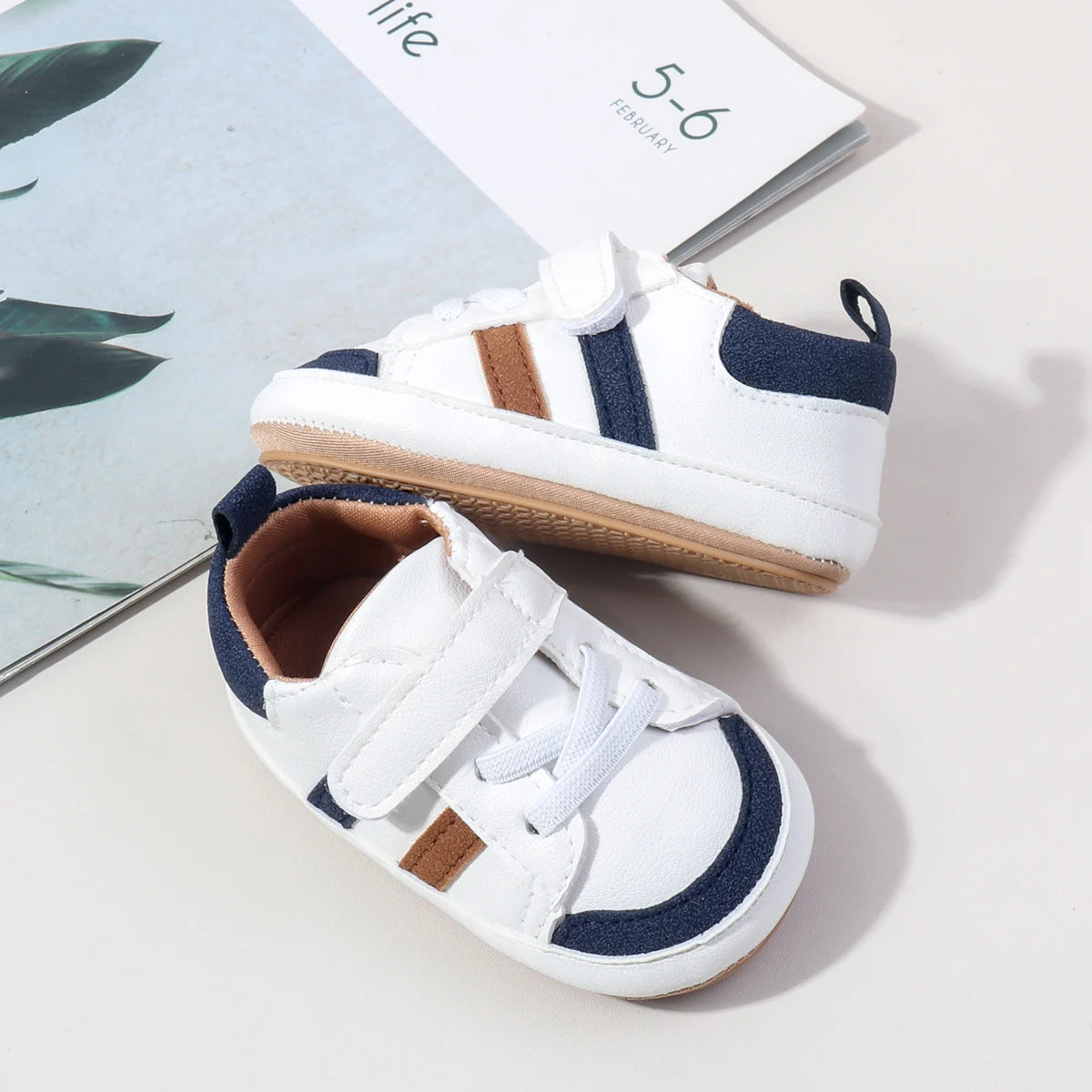 Newborn Baby Shoes Classic Leather Soft Soles Non Slip Toddler Walking Shoes for Boys and Girls 0-18M First Step Walking Shoes