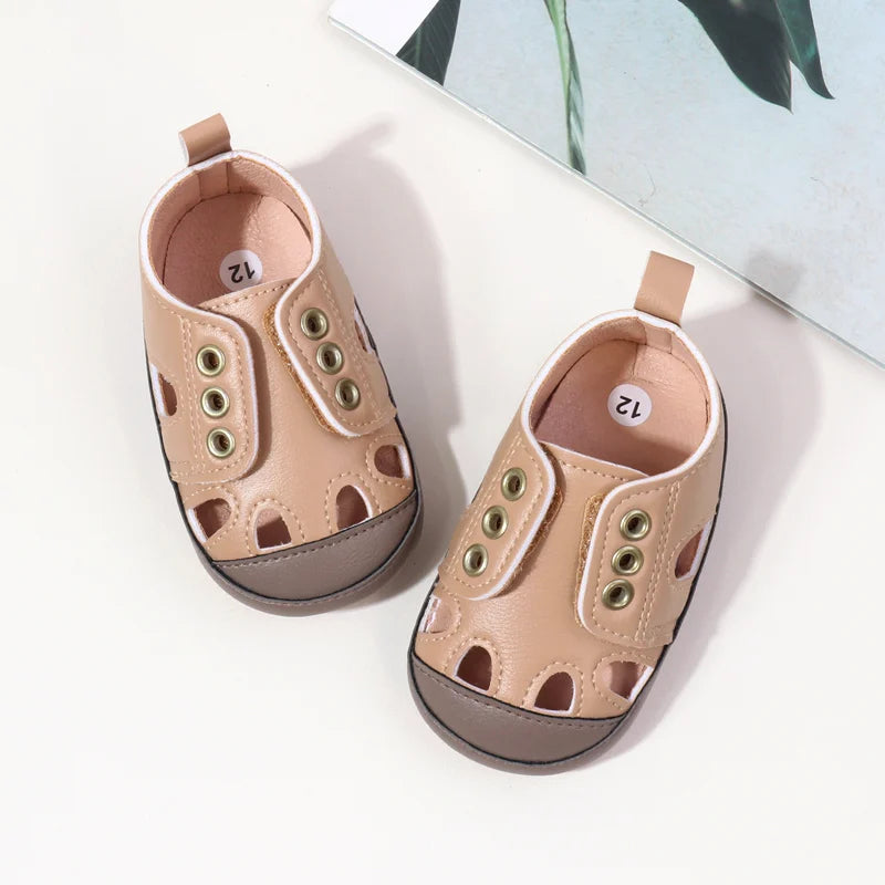 Spring/Summer New Style Baby Shoes with Hollow Design for Good Air Circulation Soft and Anti-Slip Function for Learning Walkers