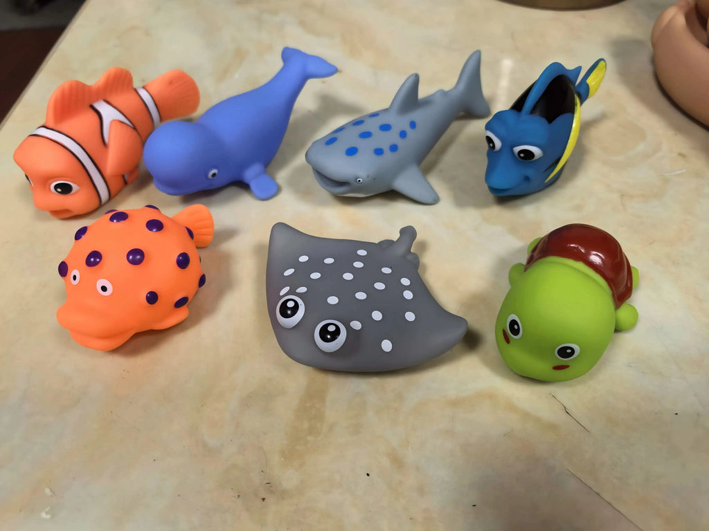 Baby Bath Toys Bathtub LED Light Up Toys Colorful Changing Waterproof Underwater Lights Bath Toys for Boys Girls Birthday Gift