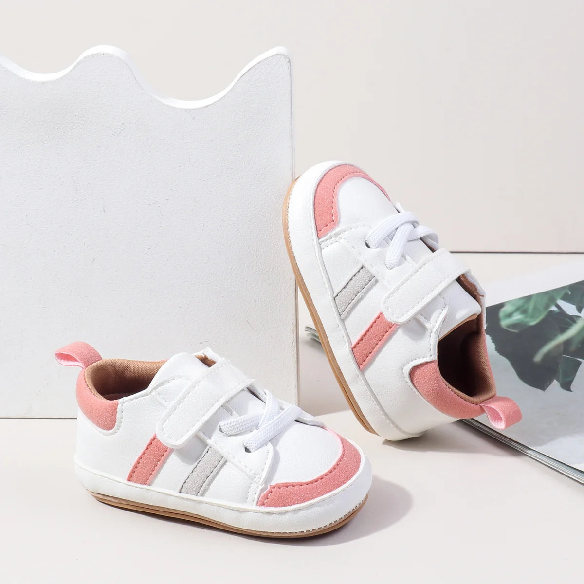 Newborn Baby Shoes Classic Leather Soft Soles Non Slip Toddler Walking Shoes for Boys and Girls 0-18M First Step Walking Shoes