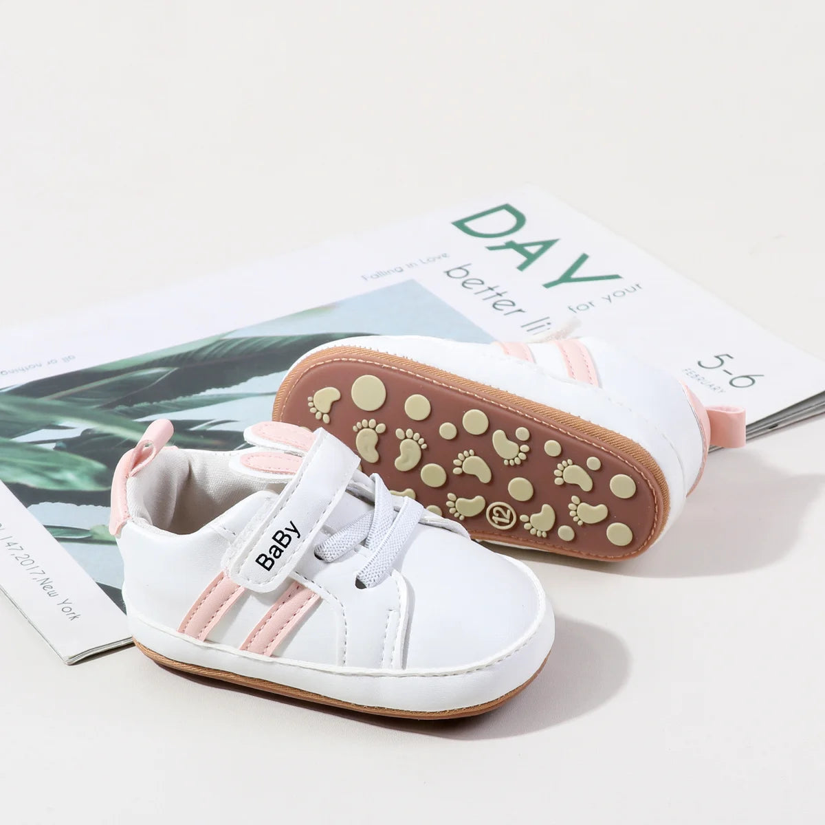 Cute Rabbit Baby Shoes Waterproof Anti-Slip Toddler Shoes 0-1 Years Old New Baby Shoes PU Leather And Soft TPR Sole