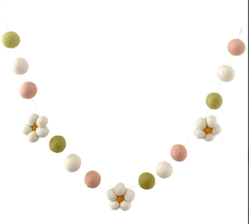 Nordic Style Daisy Felt Wreath For Bohemian Home Decor Green And Pink DFW01 Nursery Wall Decor