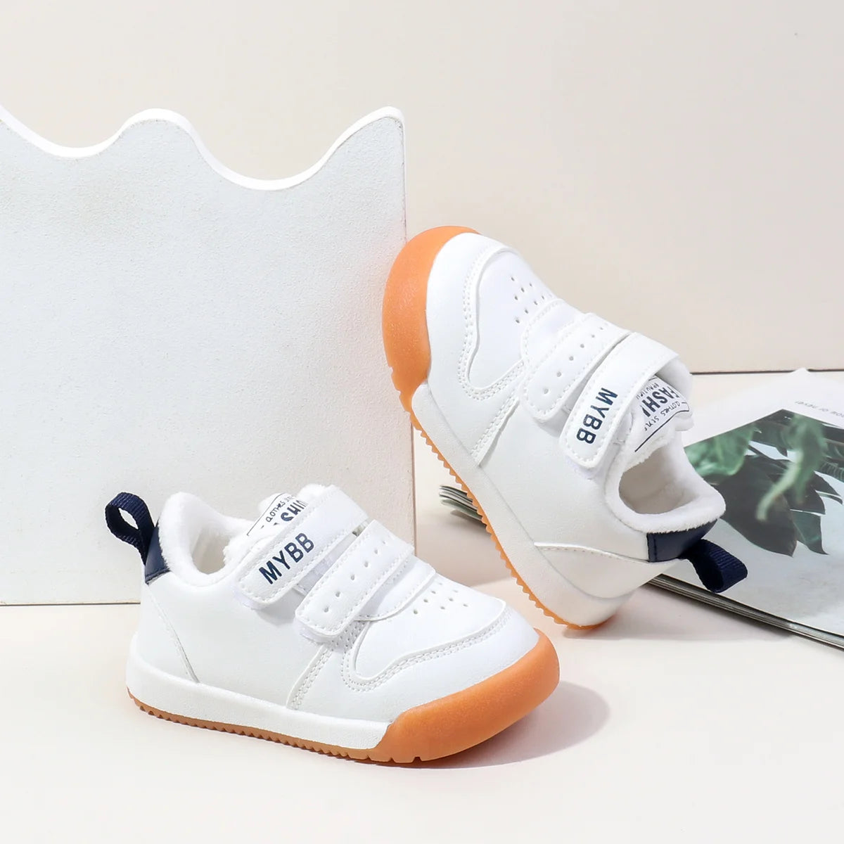 Winter Trendy New Baby Walking Shoes For Boys And Girls Small Children Anti-Slip Soft Sole White Sneakers