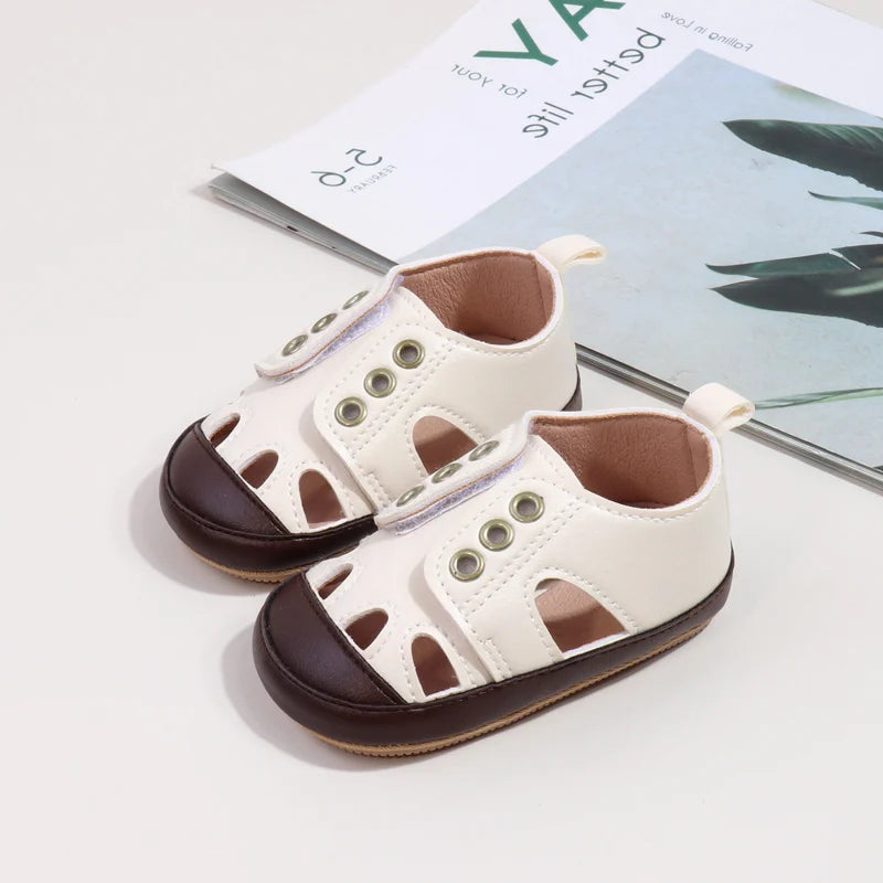 Spring/Summer New Style Baby Shoes with Hollow Design for Good Air Circulation Soft and Anti-Slip Function for Learning Walkers