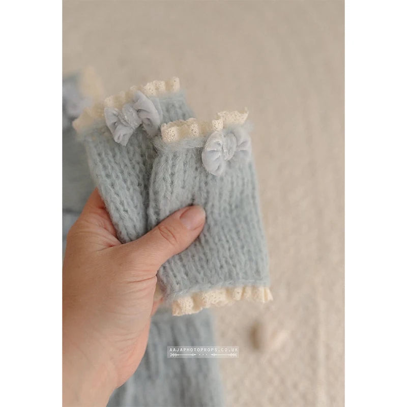 Newborn Photography Outfit Knitted Baby Bonnet Hat Shorts Wrist Wrap Set Infant Girl Photoshoot Props Lace Bow Studio Costume