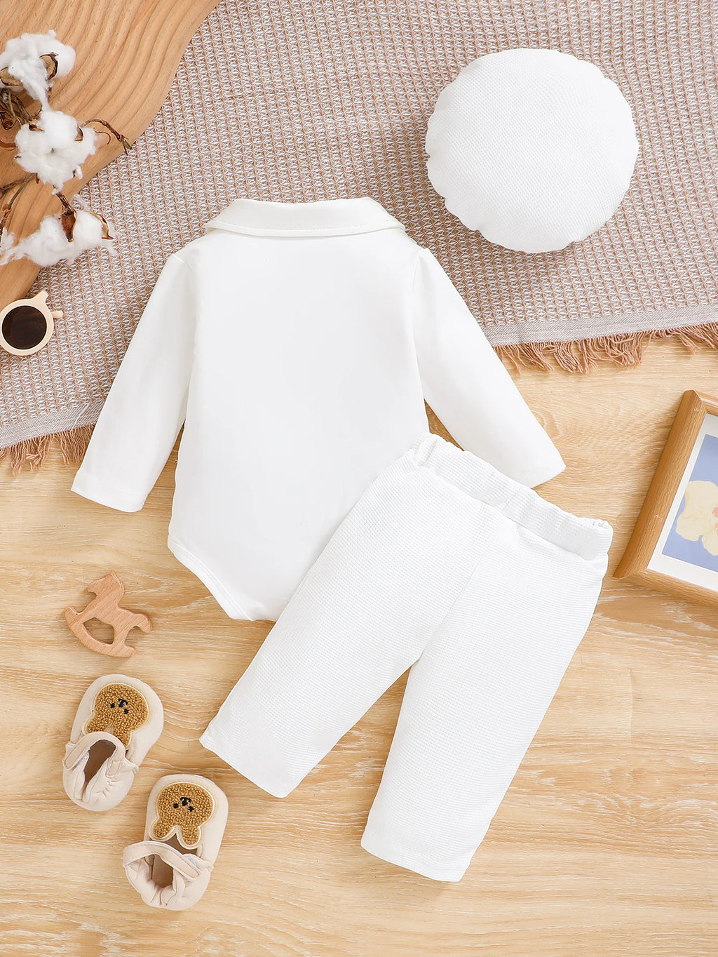 Baby boy wash dress set, fake vest with two long sleeves, suitable for wearing in autumn and winter seasons