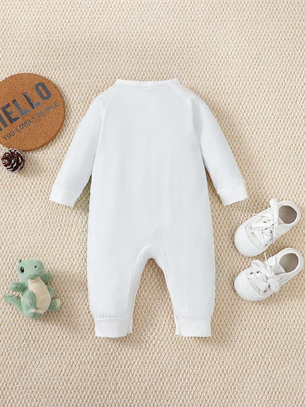 Baby boy Bodysuit Cartoon Green Dinosaur print Bodysuit suitable for 0-18 Month Baby Boys in spring and autumn Crawling clothes