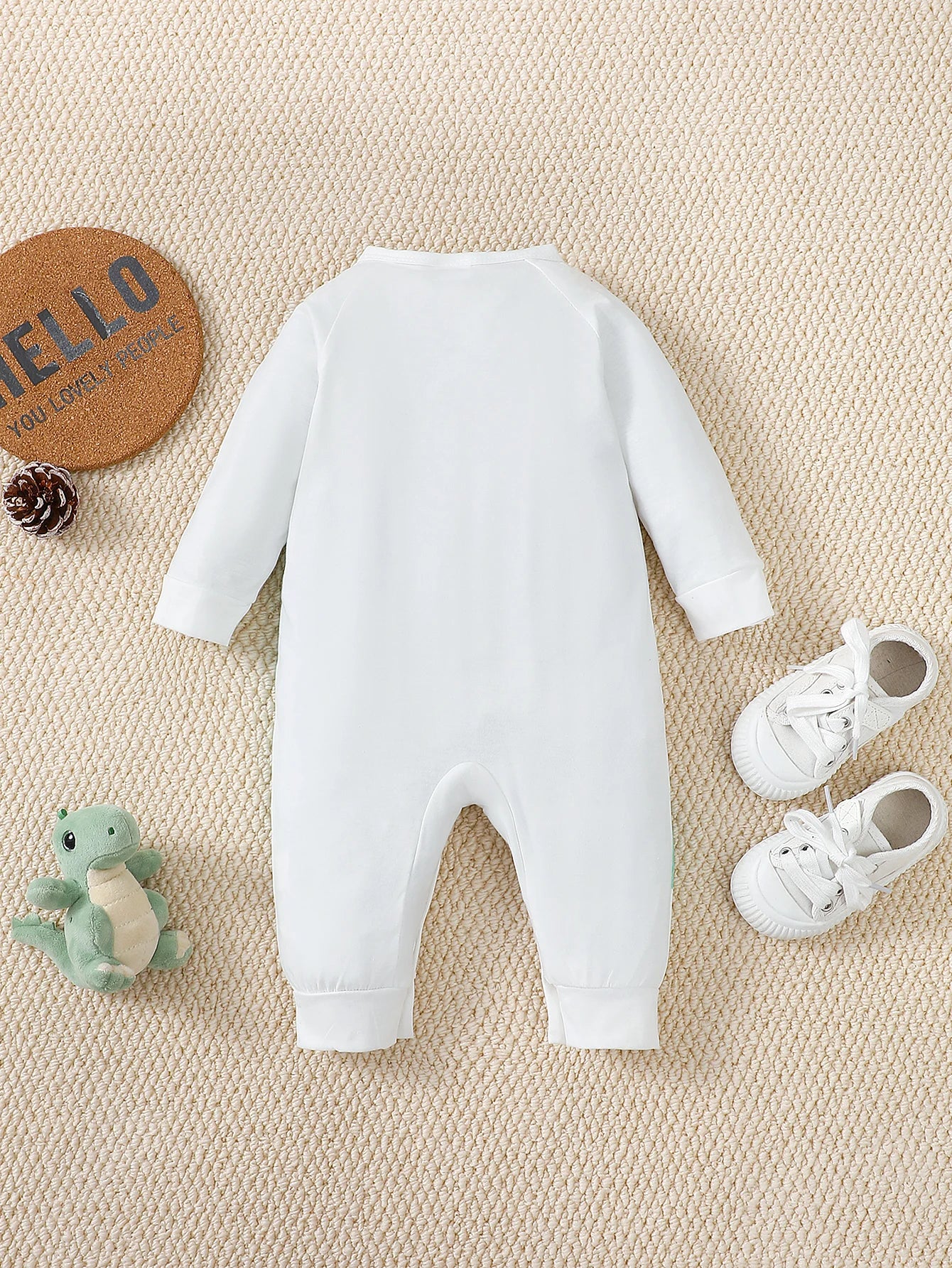 Baby boy Bodysuit Cartoon Green Dinosaur print Bodysuit suitable for 0-18 Month Baby Boys in spring and autumn Crawling clothes