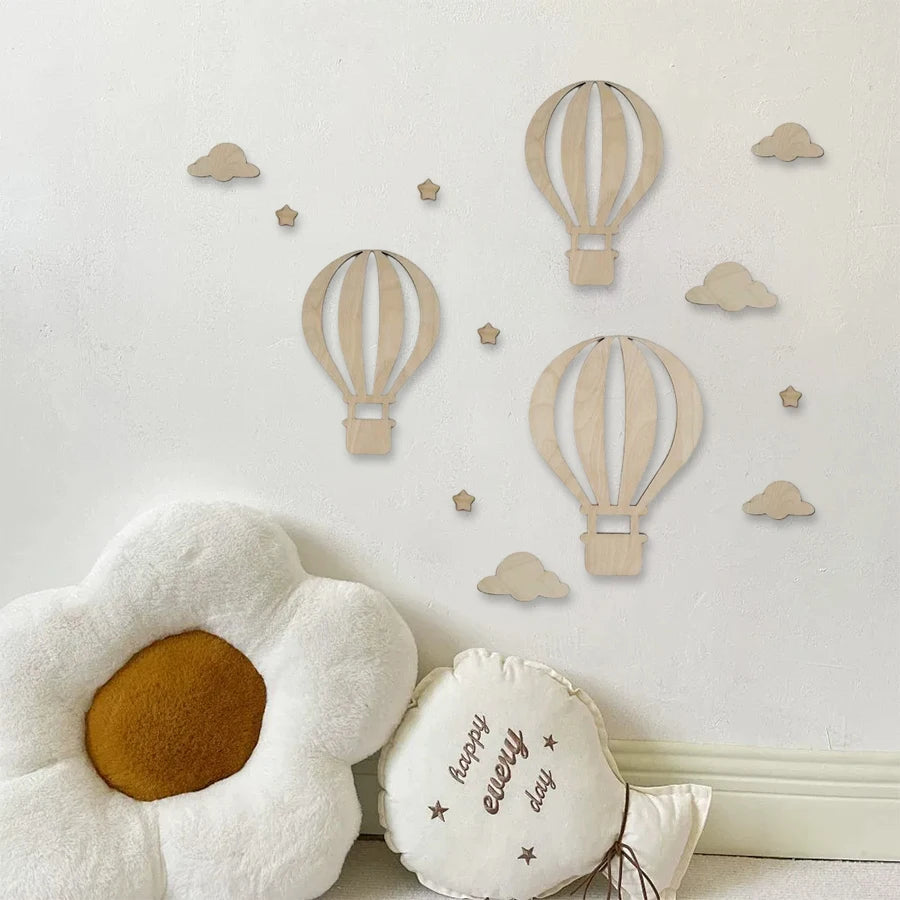 13Pcs/Set Natural Wood Style Wooden Shaped Clouds, Stars, and Hot Air Balloons for Home Decoration, Bedroom Room Decoration, Wooden Wall Art Background, Home Decor, Living Room Wooden Hot Air Balloon Wall Stickers, Perfect fo