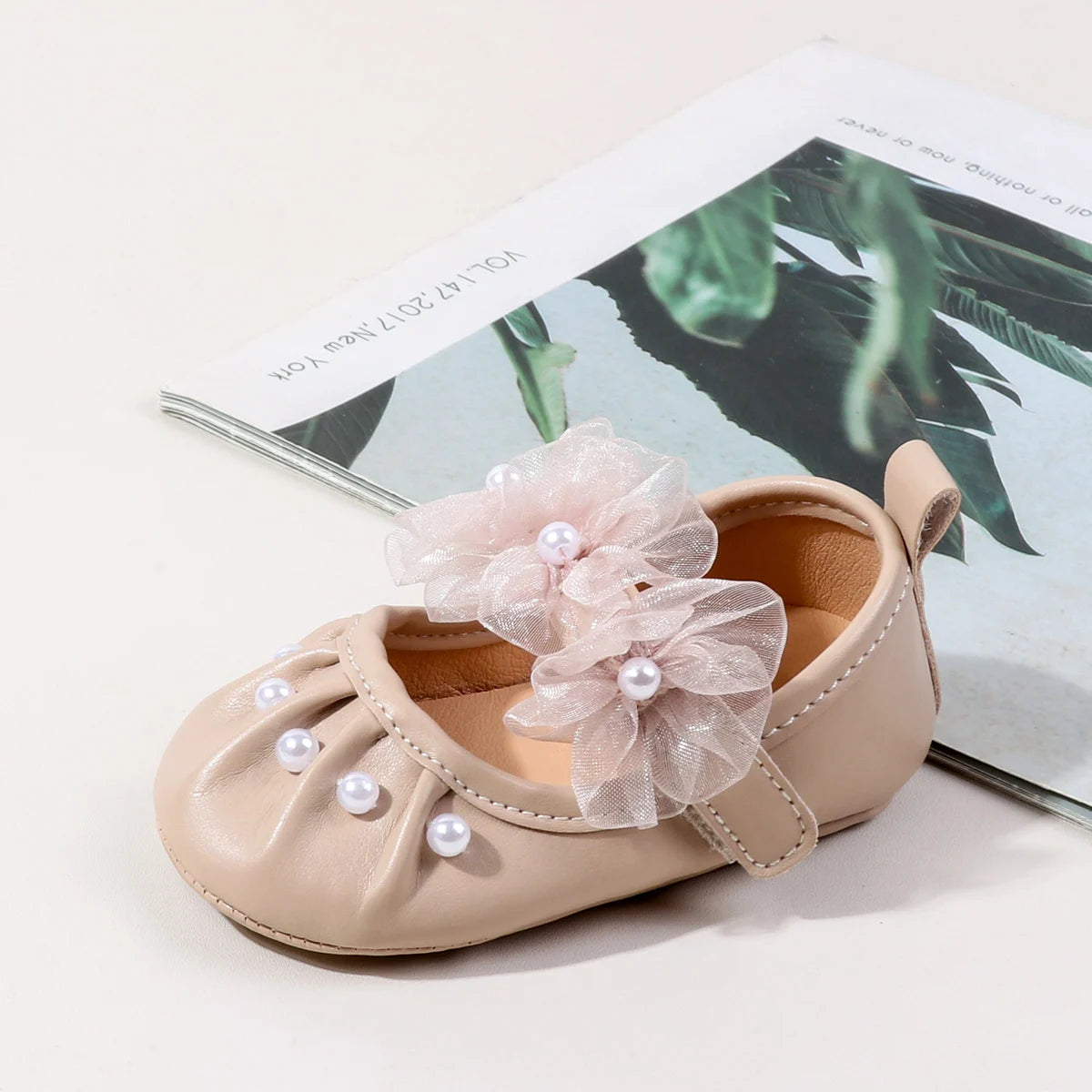 Charming Baby Girls Flats Pearl Decor Mesh Flower Soft Sole PU Upper Non Slip TPR Sole