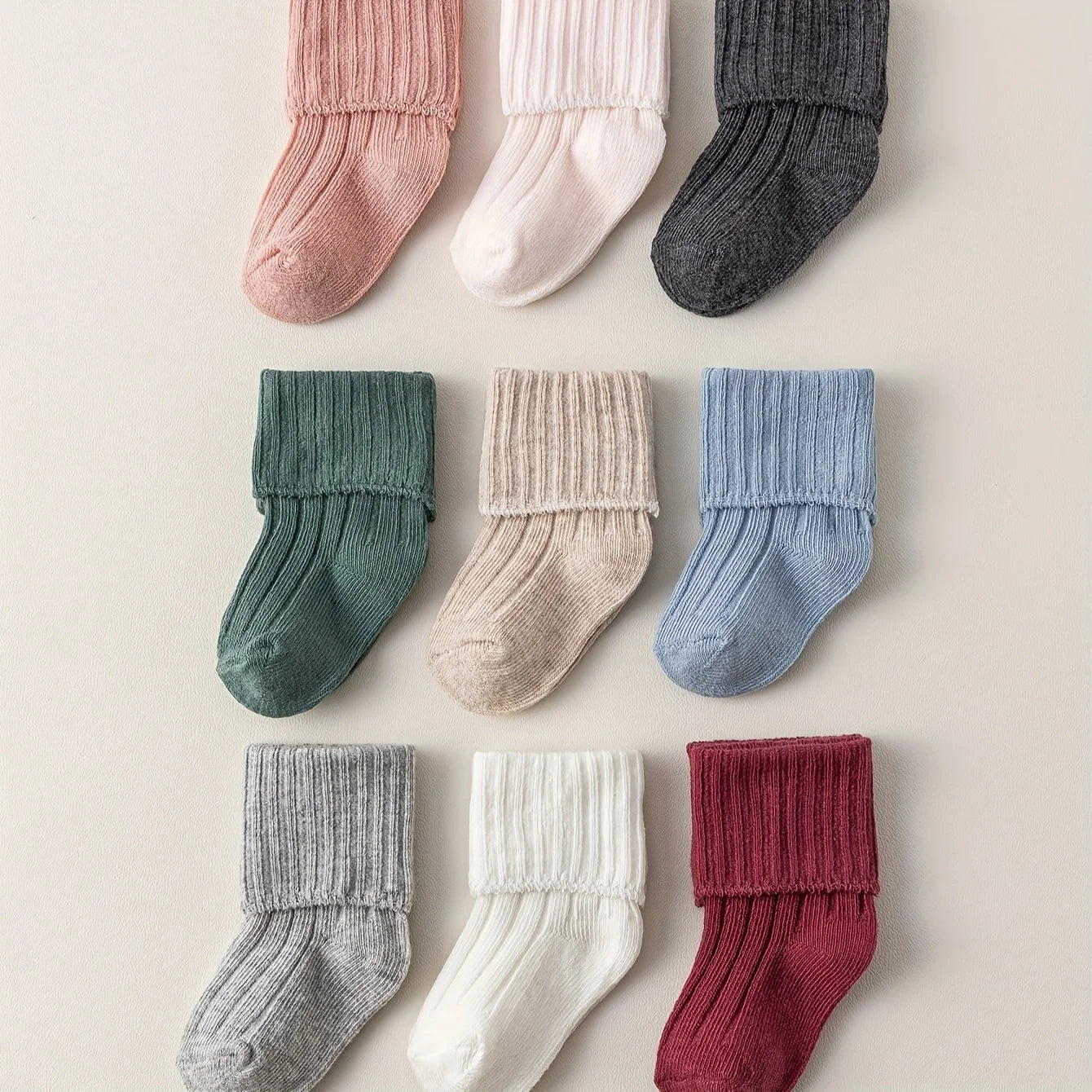 Striped cotton socks for boys and girls, knee-high socks for babies, and school uniform socks for 0-7 years old.