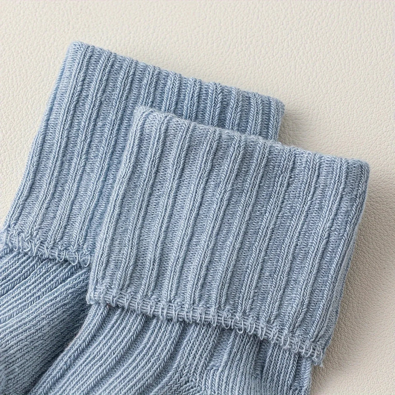 Striped cotton socks for boys and girls, knee-high socks for babies, and school uniform socks for 0-7 years old.