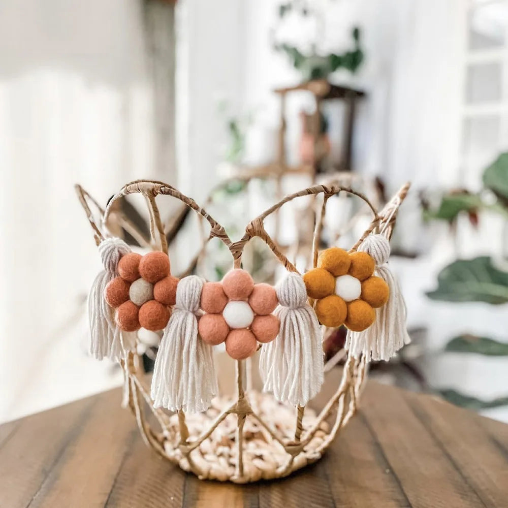 Nordic Nepal Pure Handmade Wool Ball Daisy Flower Tassel String Decoration for Home Room Wall Decoration, Garland Storage Blue Decorative Wreath