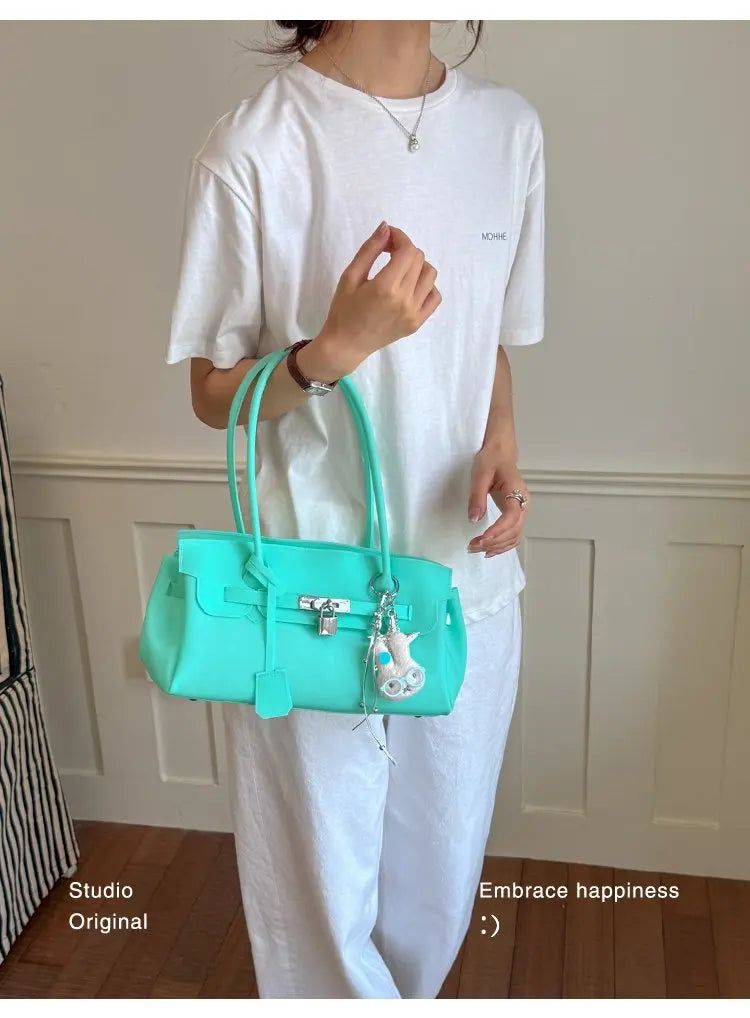 Vintage Luxury Diaper Bag: Elegant Crossbody Handbag For Women With Designer Letter Logo And Large Capacity Messenger Tote