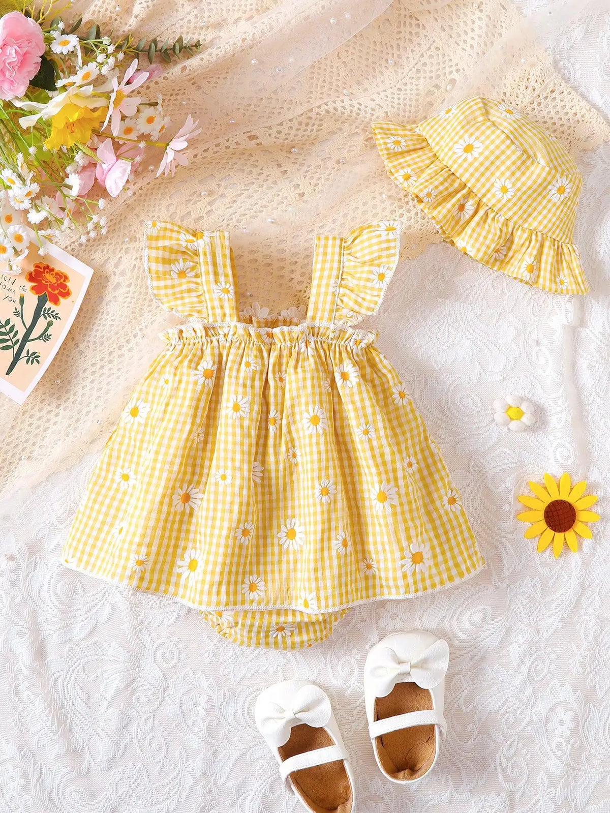 Summer Thin Casual Comfortable Cute Baby Girl Outfit Baby Girl Dress with Plaid Daisy Pattern Ruffle Strap Romper Dress + Hat Set