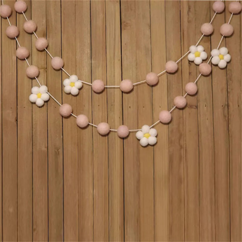 2Pcs/Set Nordic Nepal Handmade Wool Ball Pink Daisy Flower Tassel String Decoration for Home Room Wall Decoration, Storage Blue/ Fireplace Decorative Wreath.