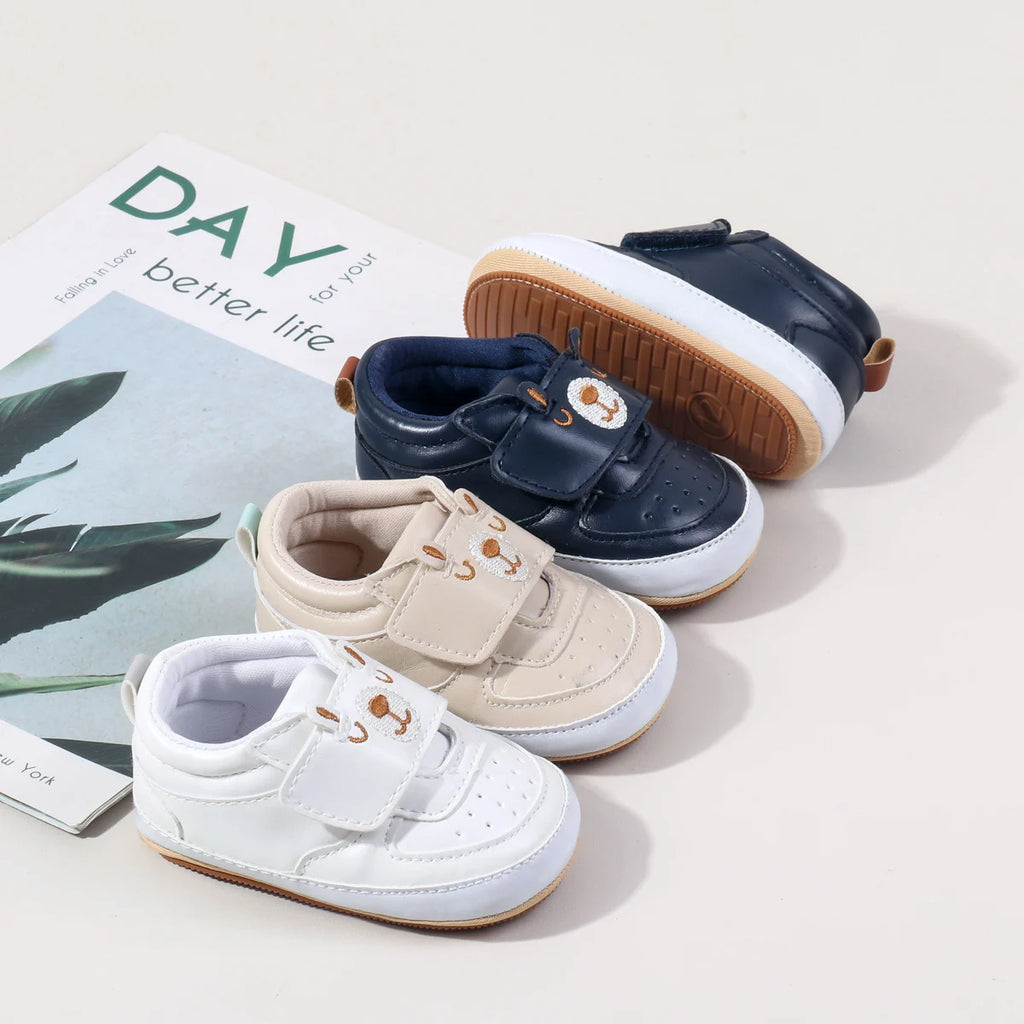 Spring and Autumn 2025 New Style Boys' Sports Shoes Baby Shoes for Girls Casual Board Shoes for Girls White Sneakers for Babies