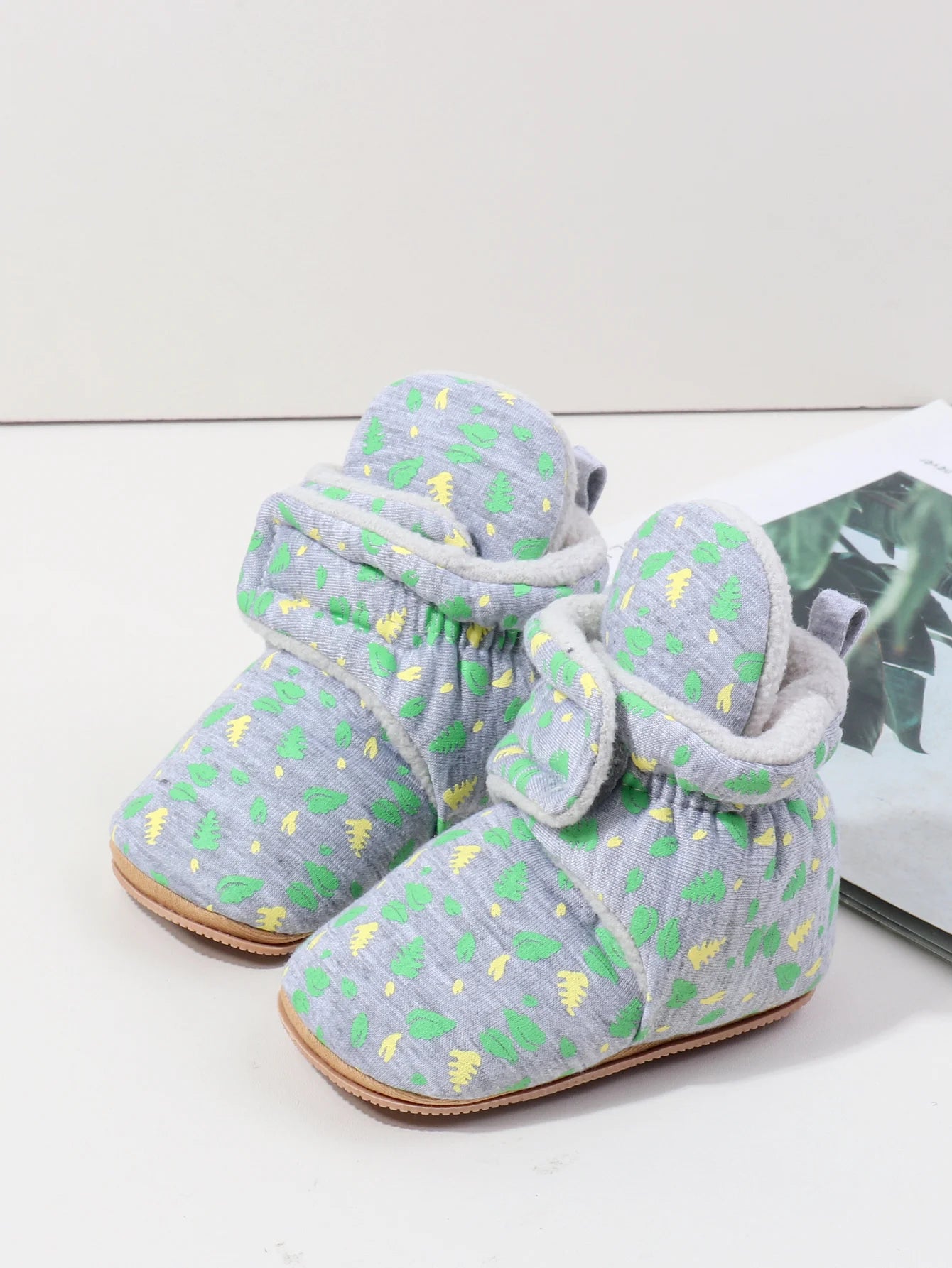 Winter Baby Boys And Girls First Walking Toddler Shoes With Fashion Design And High Quality TPR Sole For 0-18M Baby Unisex