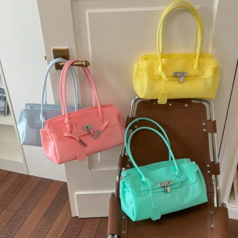 Vintage Luxury Diaper Bag: Elegant Crossbody Handbag For Women With Designer Letter Logo And Large Capacity Messenger Tote