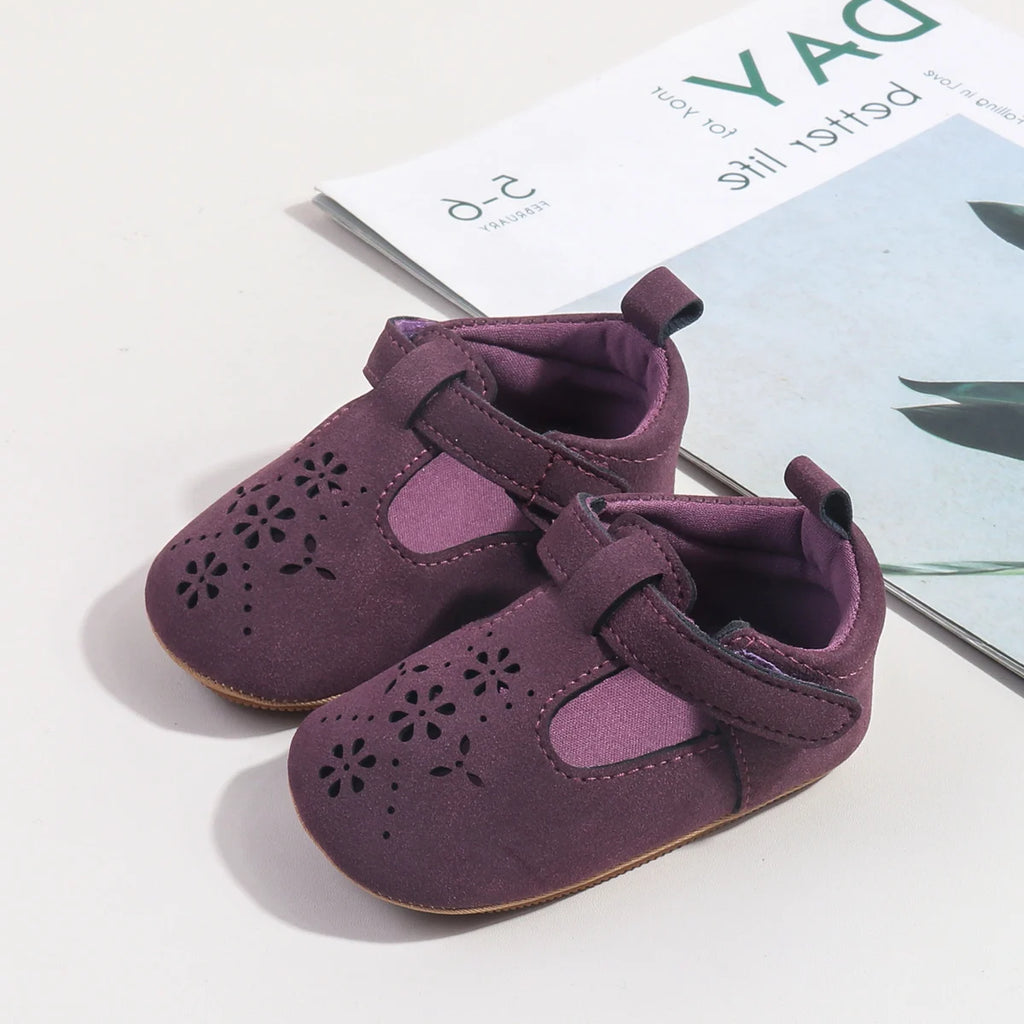 Baby Shoes For Boys And Girls, New Style, 0-1 Year Old, Hollow Out Rubber Sole, Anti-slip And Breathable Learning