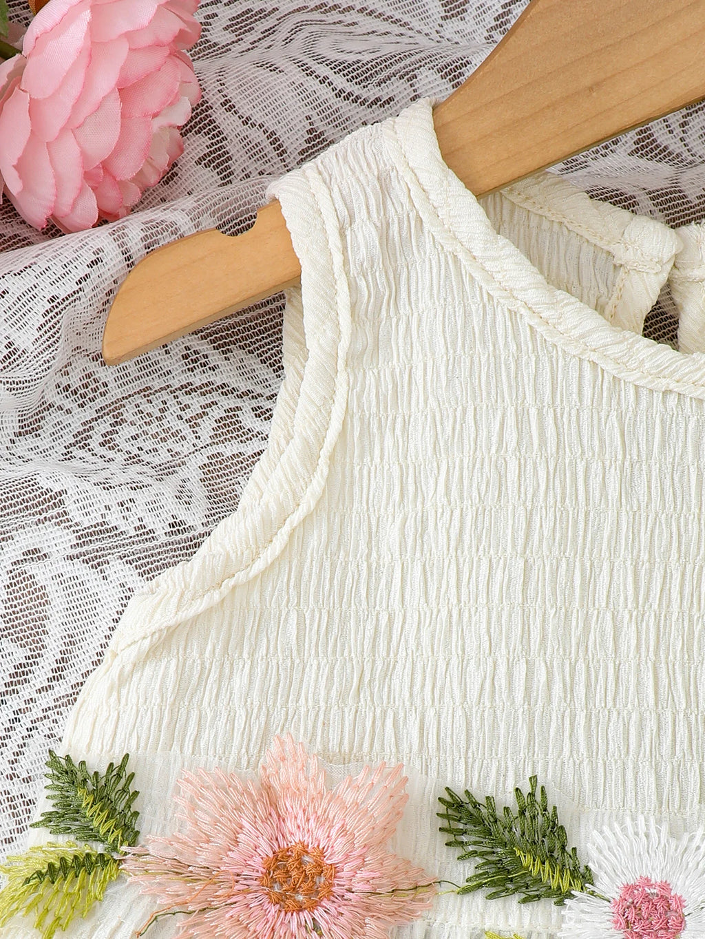 Summer girls' Sleeveless Set Embroidered Flower Top+Pleated shorts 2-Piece Set, Cute 0-3 Year old Baby Girl Summer Clothing