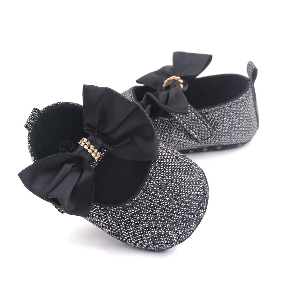 Spring Autumn Beautiful Baby Girl Princess Shoes Soft Soled Butterfly Bowknot Fashion Design Solid Newborn Prewalker Shoes D2677