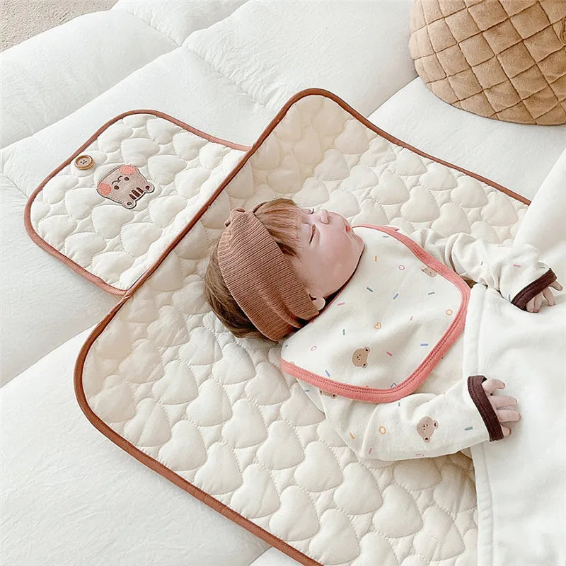 Portable Baby Diaper Changing Pad for Newborn Quilted Bear Foldable Waterproof Diaper Mat Infant Urine Pad Reusable Baby Items
