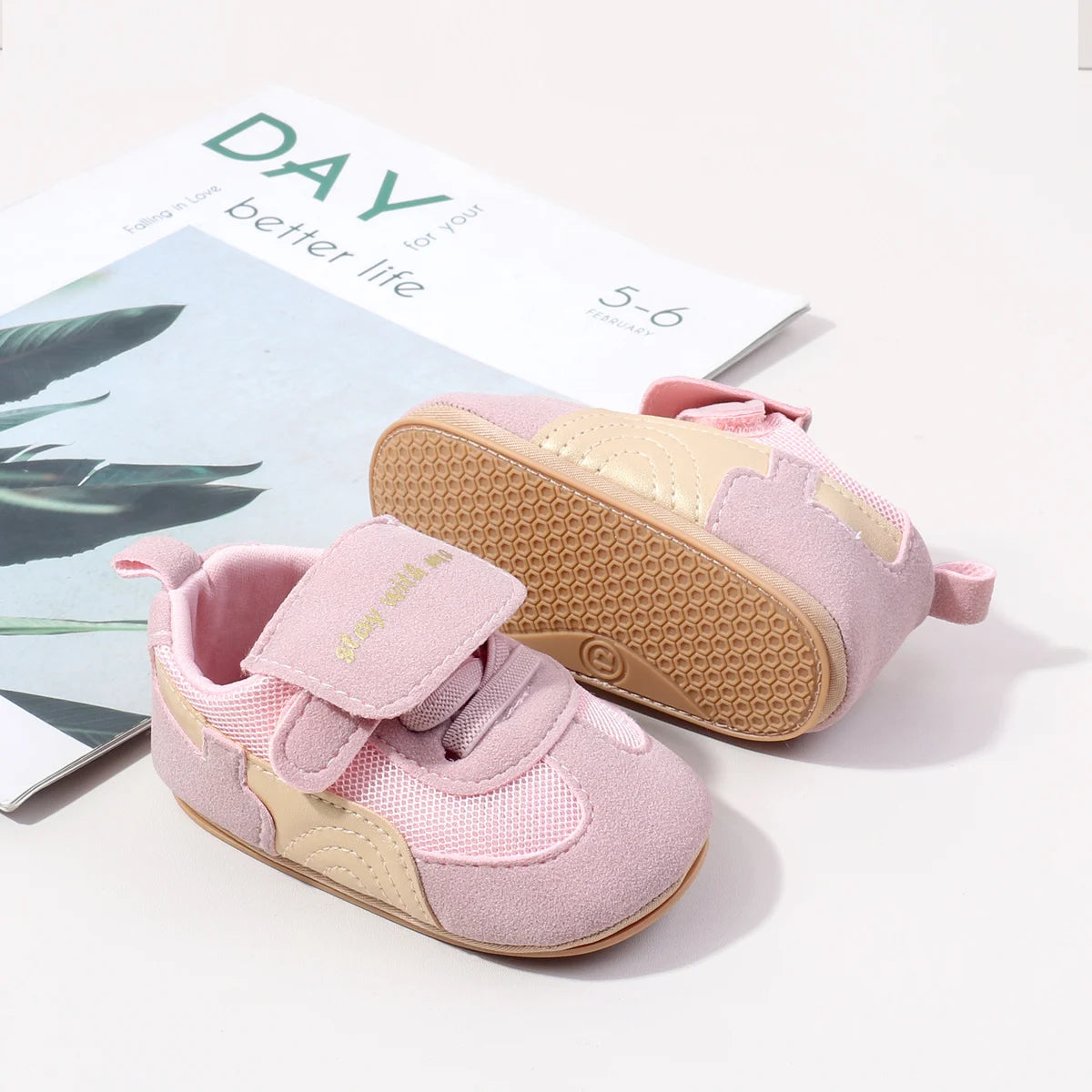 Newborn Baby Shoes Classic Leather Soft Soles Non Slip Toddler Walking Shoes for Boys and Girls 0-18M First Step Walking Shoes